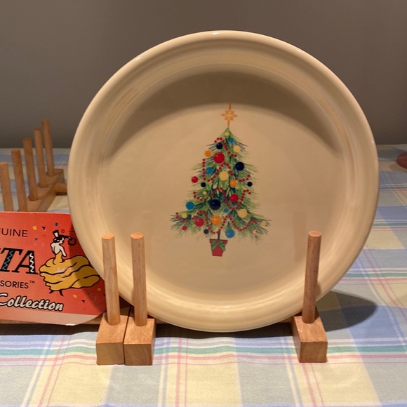 Fiestaware Kitchen Fiestaware 9 Inch Bistro Plate Fiesta Calls It A